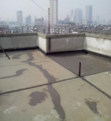 南岗漏水维修 楼顶漏水是什么原因，楼顶漏水维修方法是什么?